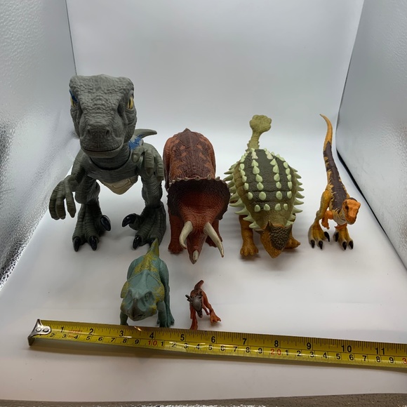 Jurassic World Velociraptor Triceratops & More Figurines Set of 6 - Picture 15 of 16